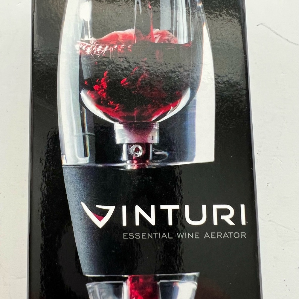 Vinturi Wine Aerator new in box.